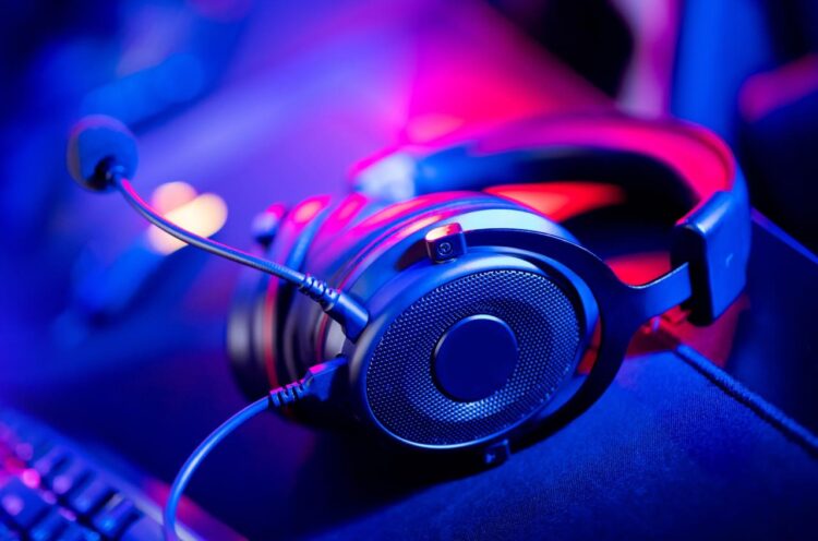 Choose the Right Headset for An Immersive Audio Experience